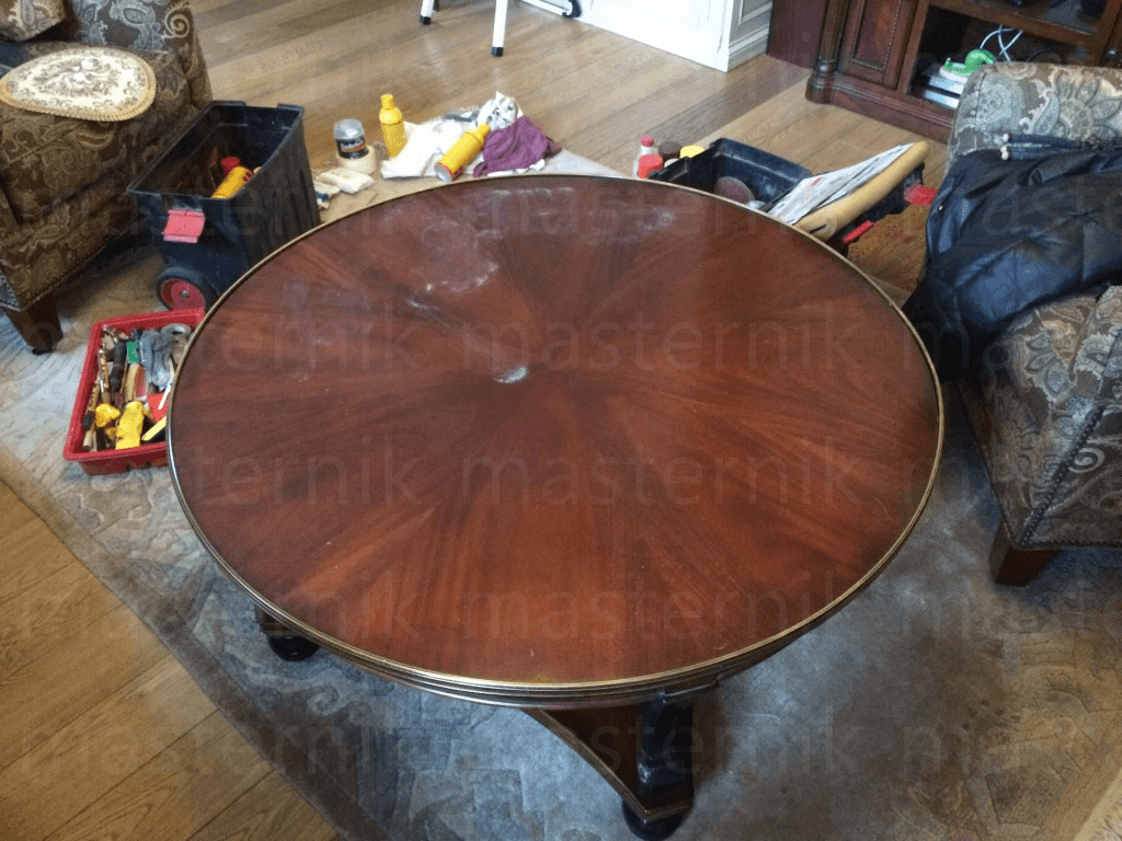 Реставрация белесых пятен на столе
