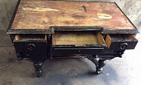 Реставрация письменного стола в мастерской